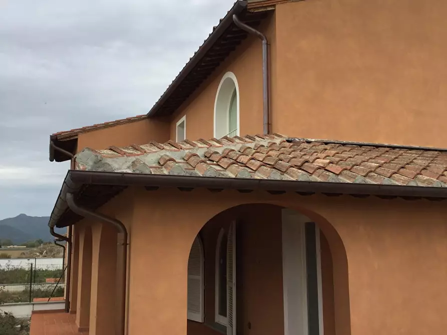Immagine 11 di Villetta a schiera in vendita  a Calcinaia