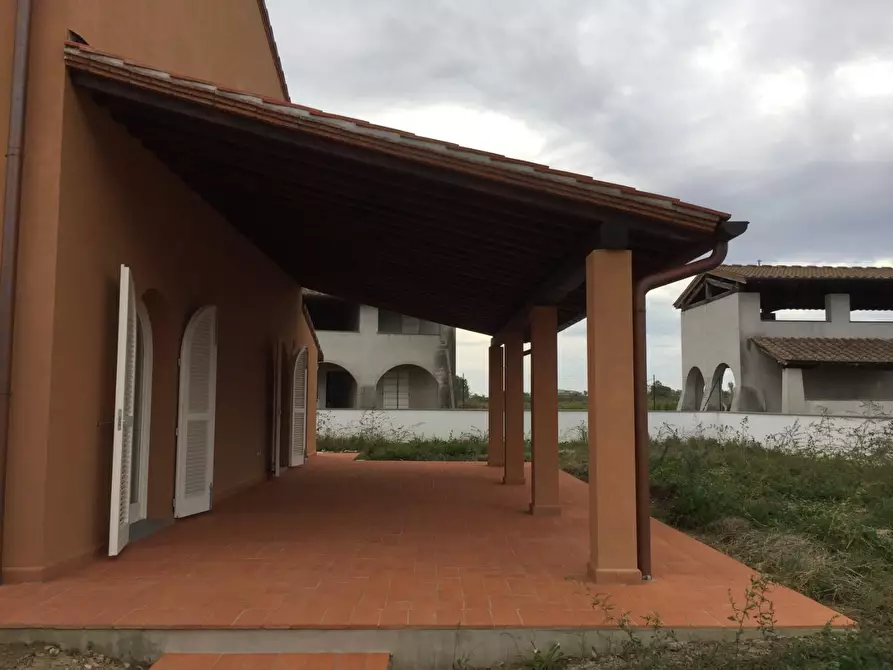 Immagine 14 di Villetta a schiera in vendita  a Calcinaia