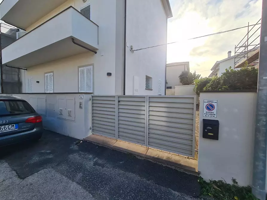 Immagine 2 di Appartamento in vendita  a Rosignano Marittimo