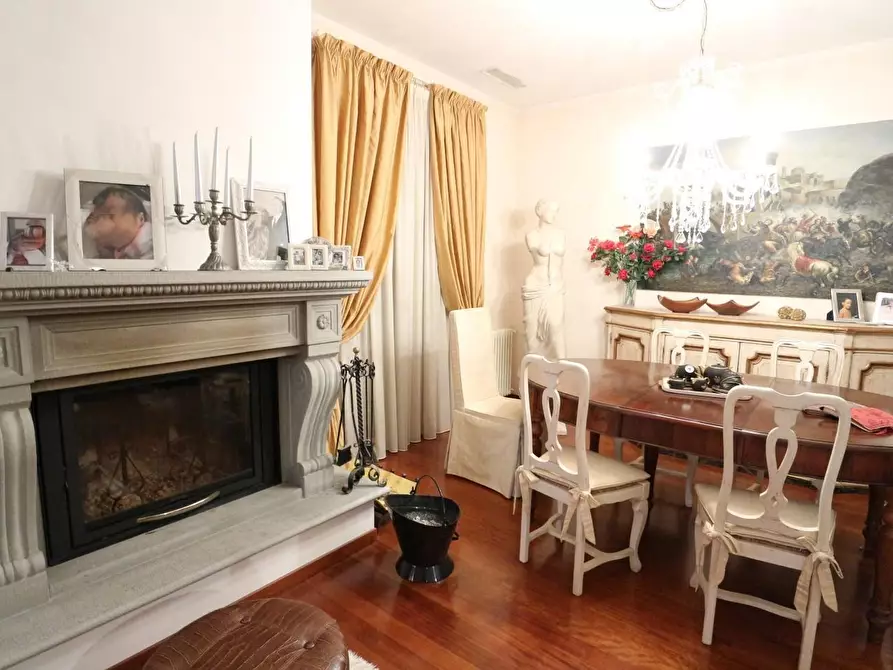 Immagine 6 di Casa indipendente in vendita  a Pontedera