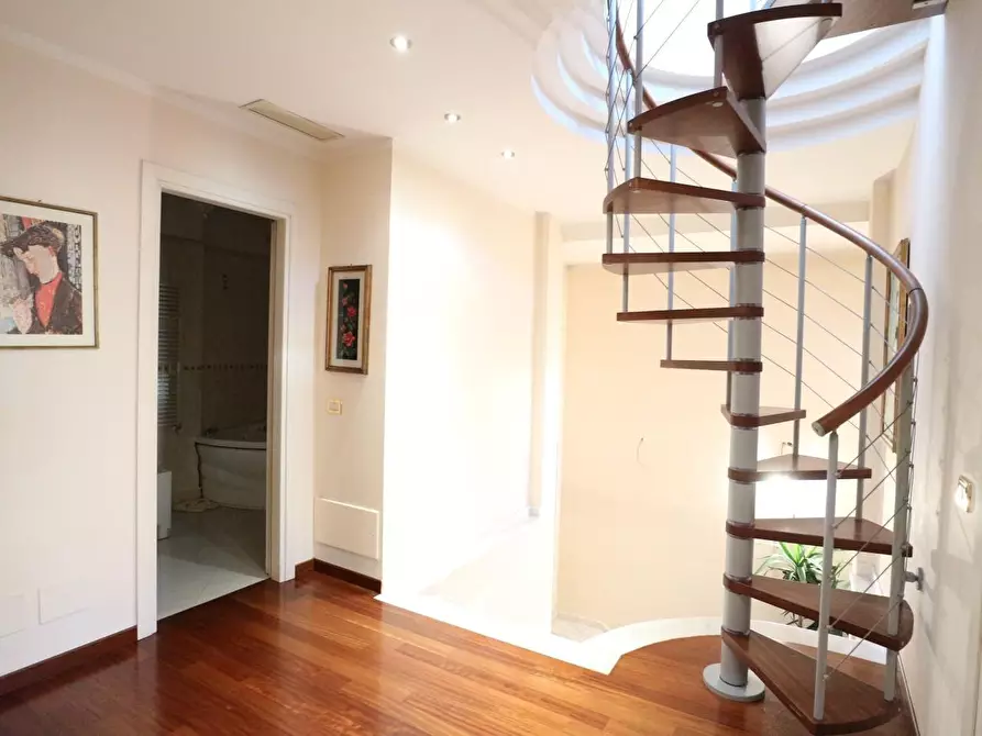 Immagine 18 di Casa indipendente in vendita  a Pontedera