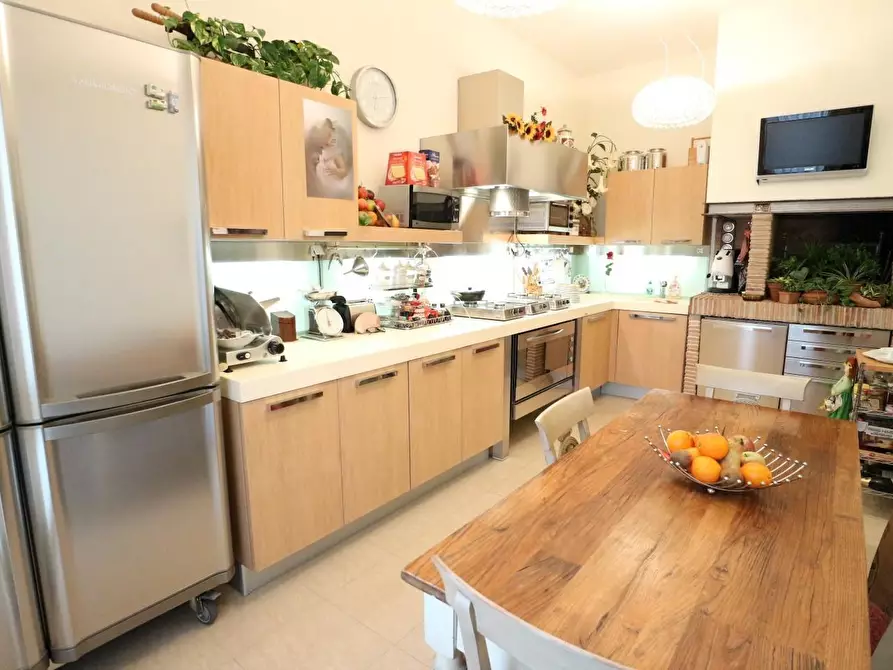 Immagine 8 di Casa indipendente in vendita  a Pontedera