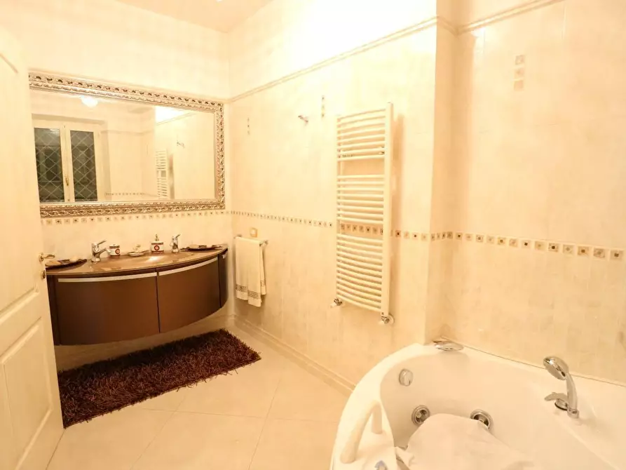 Immagine 17 di Casa indipendente in vendita  a Pontedera