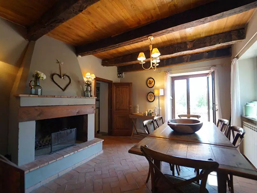 Immagine 15 di Villa in vendita  a Aulla