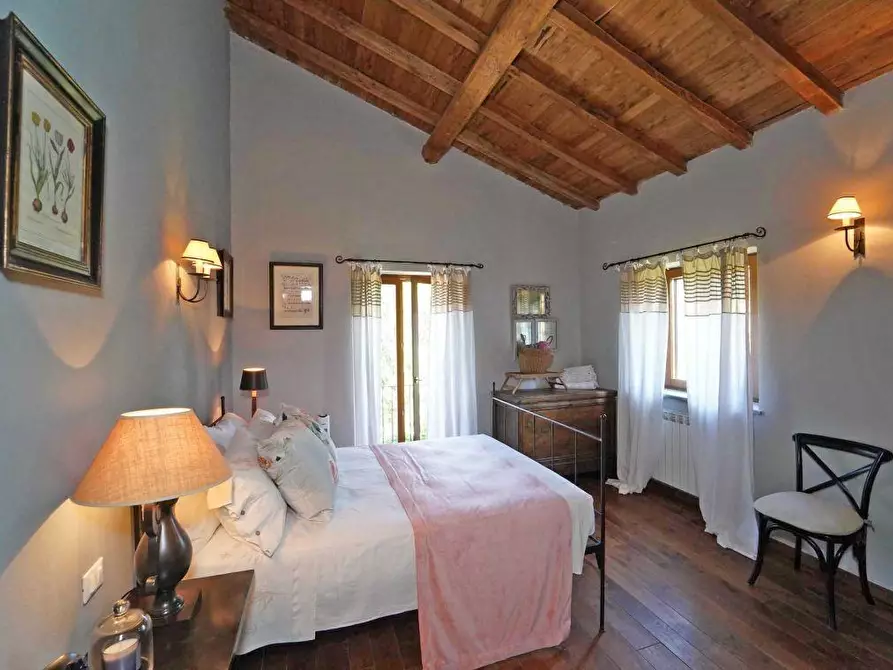 Immagine 22 di Villa in vendita  a Aulla