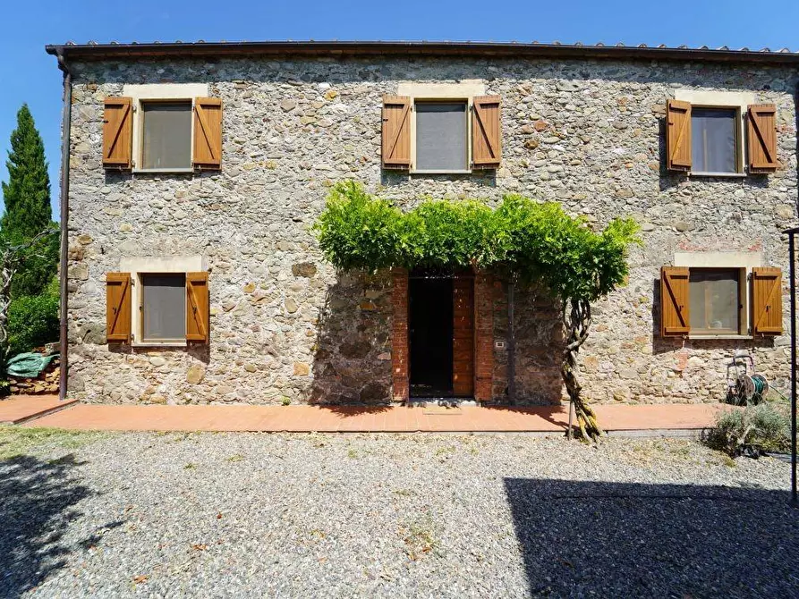 Immagine 4 di Villa in vendita  a Aulla