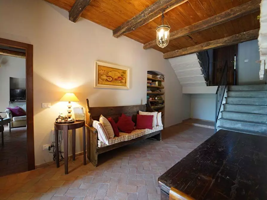 Immagine 17 di Villa in vendita  a Aulla