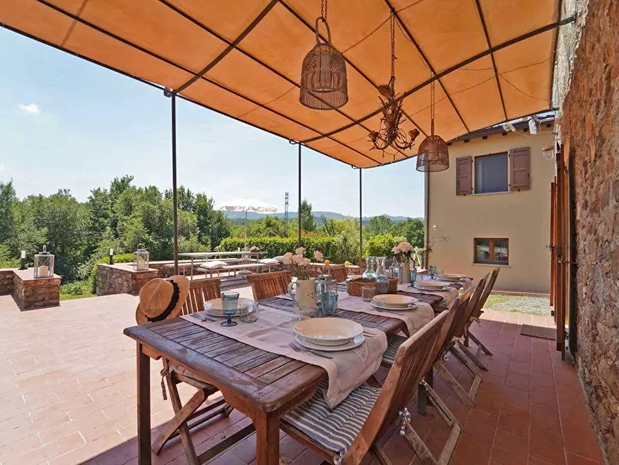 Immagine 5 di Villa in vendita  a Aulla