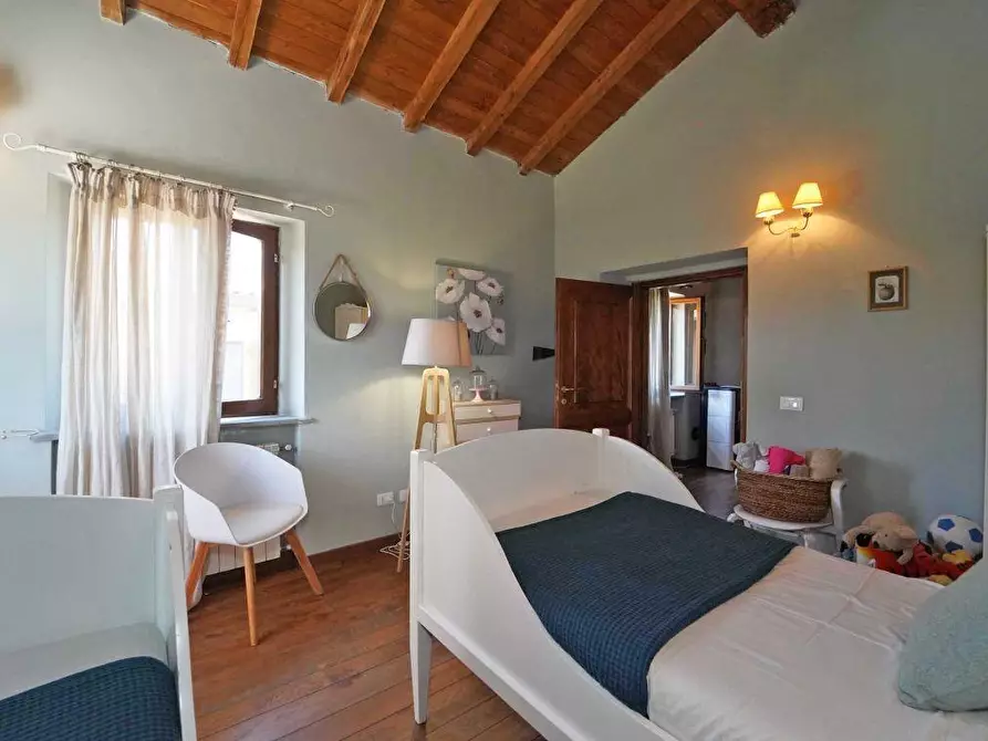 Immagine 26 di Villa in vendita  a Aulla