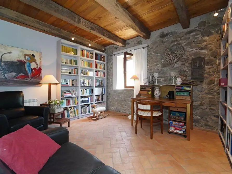 Immagine 12 di Villa in vendita  a Aulla