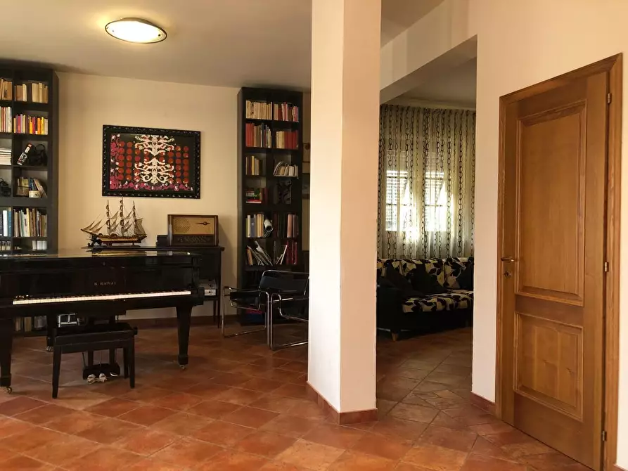 Immagine 5 di Villa in vendita  a Empoli
