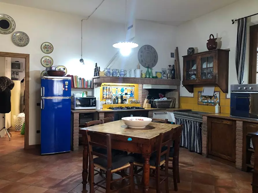 Immagine 6 di Villa in vendita  a Empoli