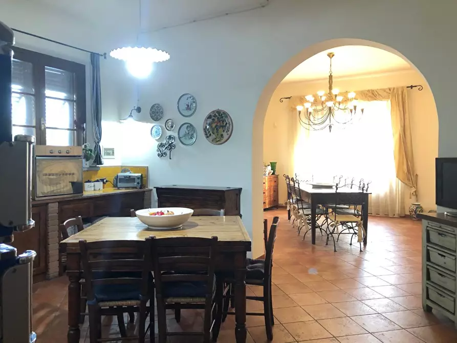 Immagine 4 di Villa in vendita  a Empoli