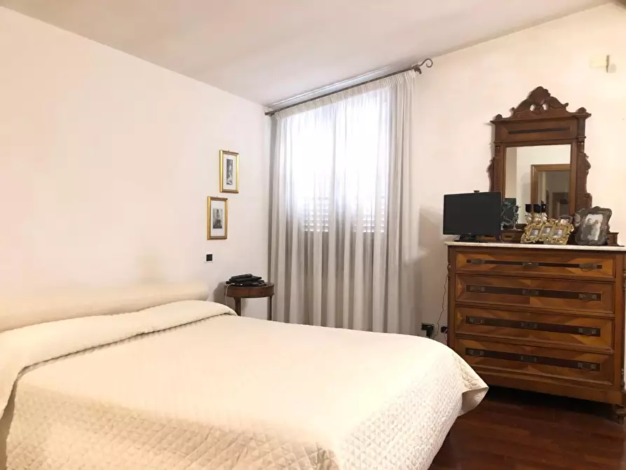 Immagine 45 di Villa in vendita  a Empoli