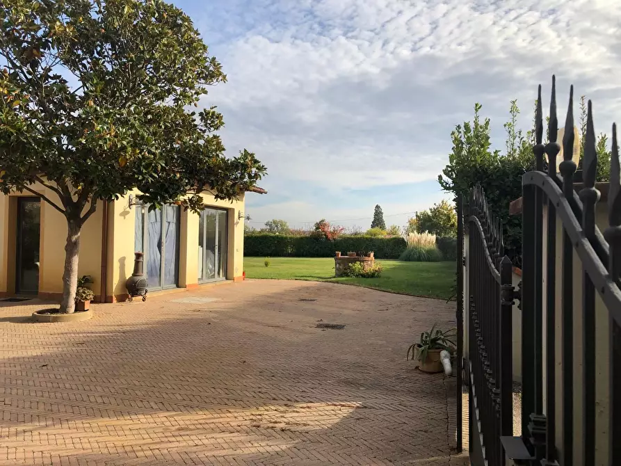 Immagine 28 di Villa in vendita  a Empoli