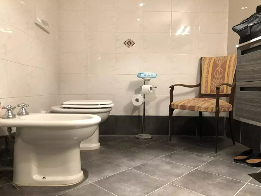 Immagine 48 di Villa in vendita  a Empoli