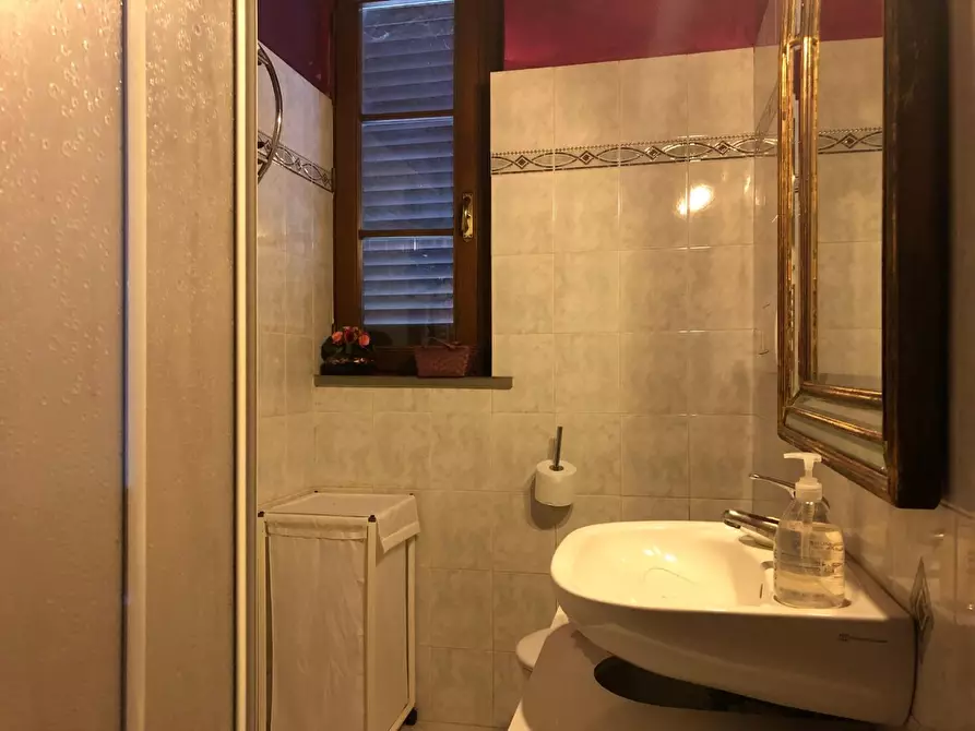 Immagine 18 di Villa in vendita  a Empoli