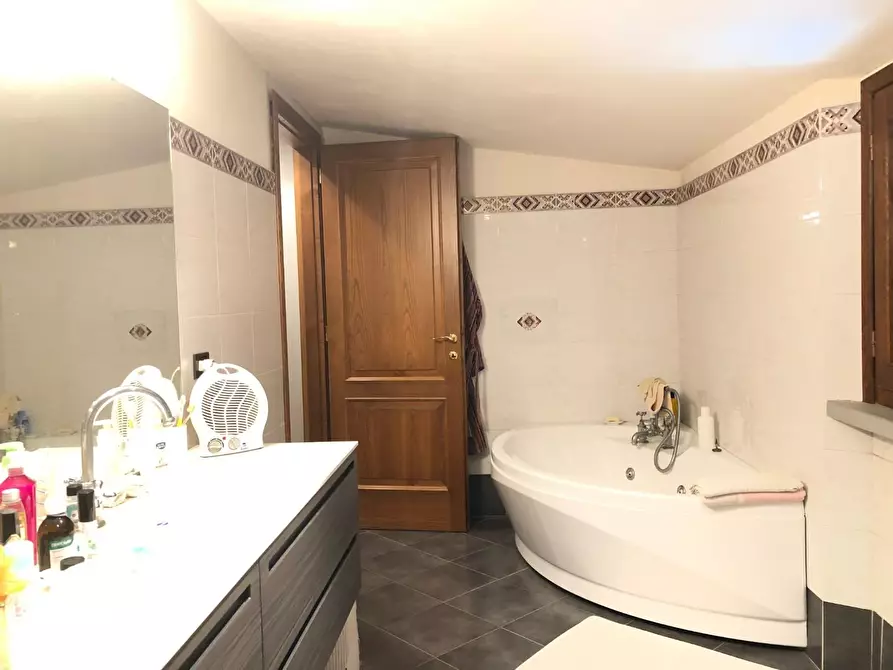 Immagine 49 di Villa in vendita  a Empoli