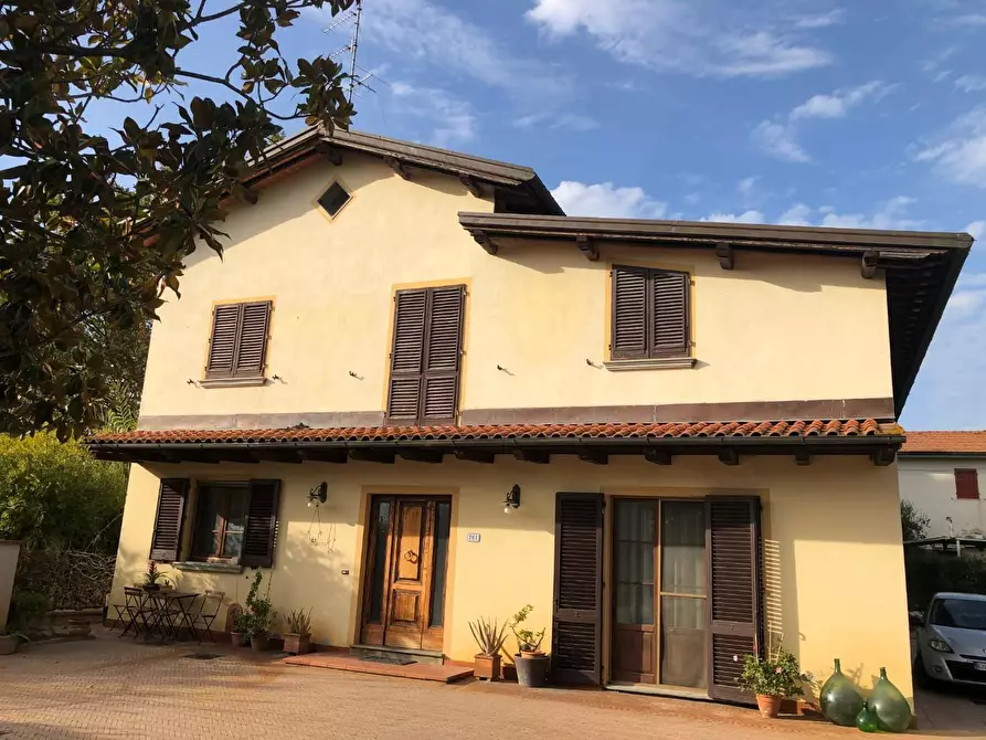 Immagine 26 di Villa in vendita  a Empoli