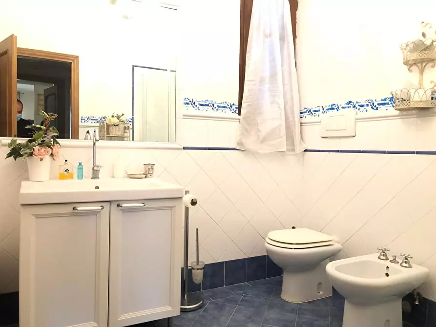 Immagine 17 di Villa in vendita  a Empoli