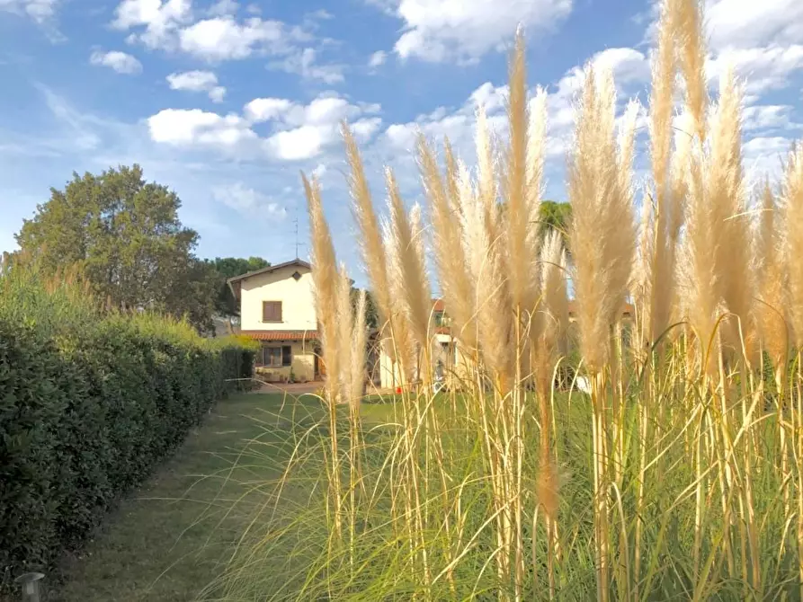 Immagine 1 di Villa in vendita  a Empoli