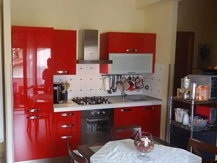 Immagine 1 di Appartamento in vendita  a Campi Bisenzio