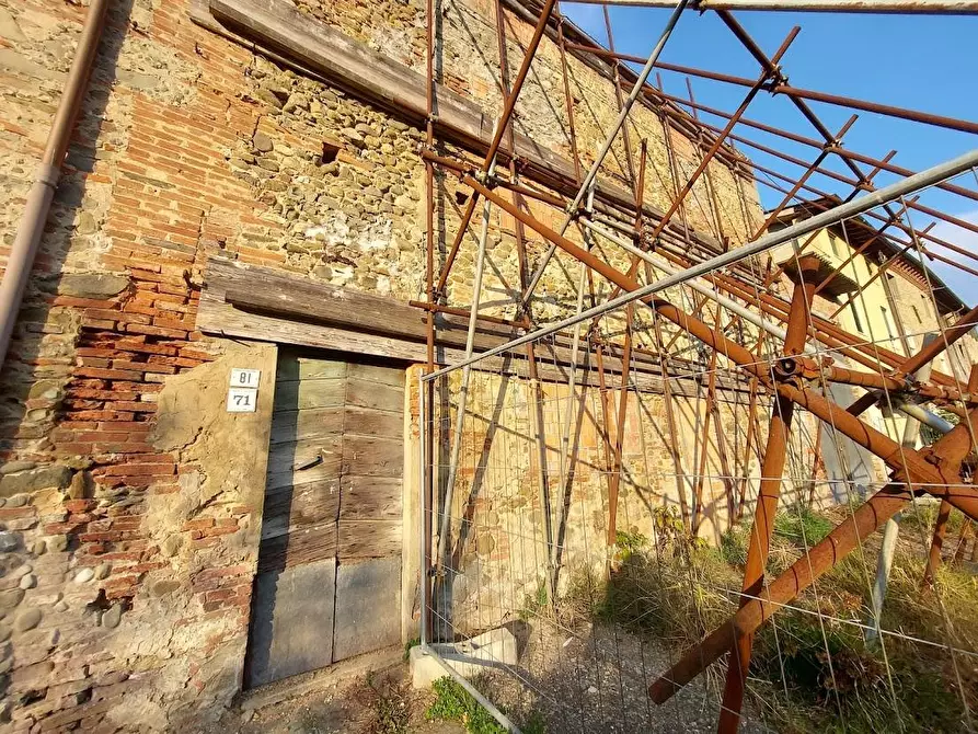 Immagine 4 di Rustico / casale in vendita  a Capannori