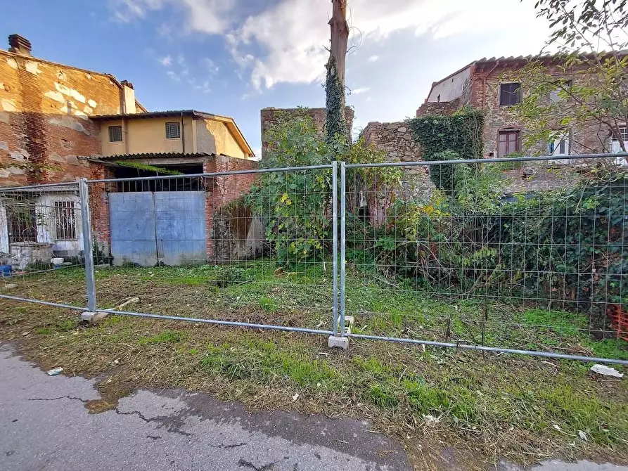 Immagine 5 di Rustico / casale in vendita  a Capannori