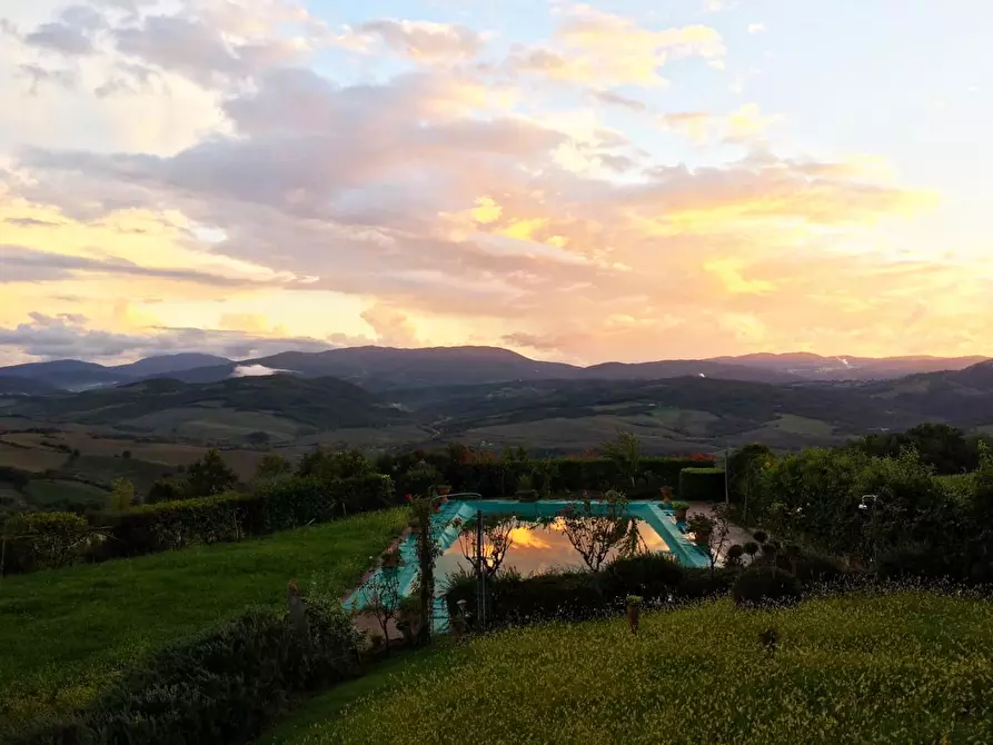 Immagine 12 di Porzione di casa in vendita  a Casole D'elsa