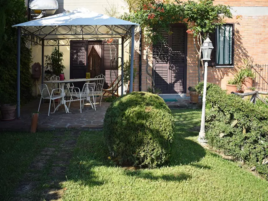 Immagine 5 di Porzione di casa in vendita  a Casole D'elsa