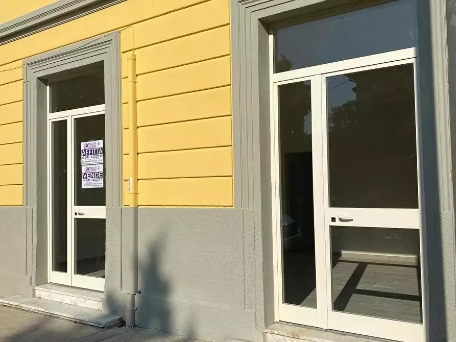 Immagine 2 di Locale commerciale in vendita  a Pisa