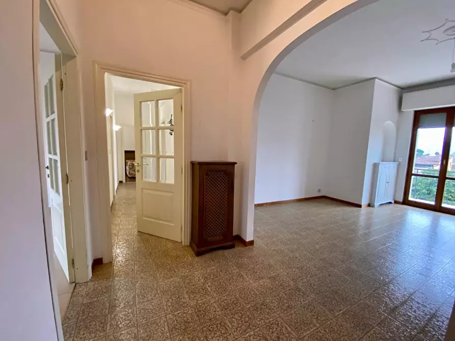 Immagine 22 di Appartamento in affitto  a Lucca