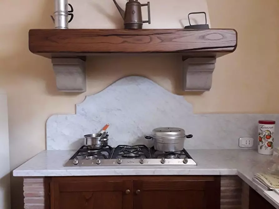 Immagine 11 di Villa in vendita  a Buti