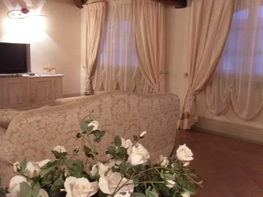 Immagine 6 di Villa in vendita  a Buti