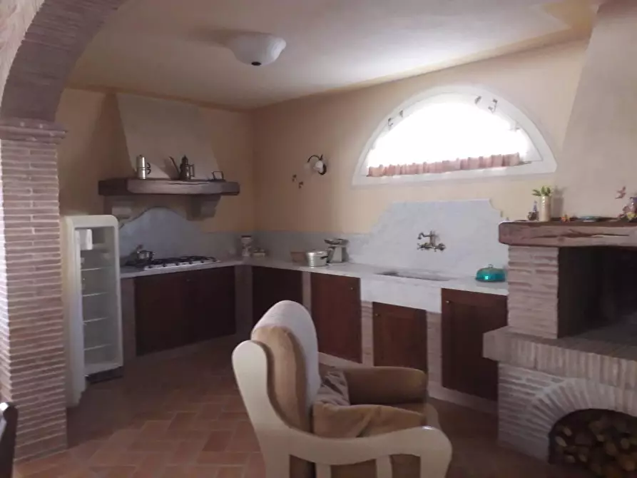 Immagine 8 di Villa in vendita  a Buti