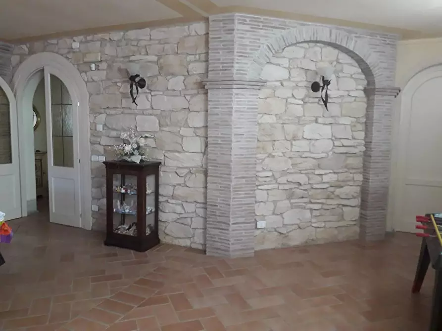 Immagine 12 di Villa in vendita  a Buti