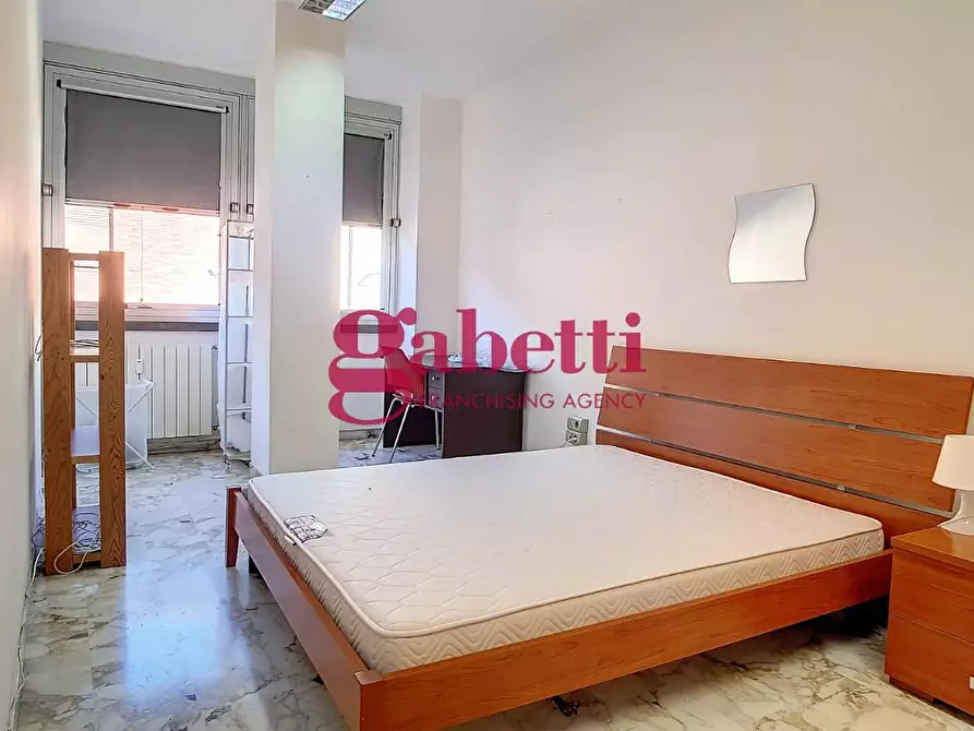 Immagine 11 di Appartamento in vendita  a Pisa