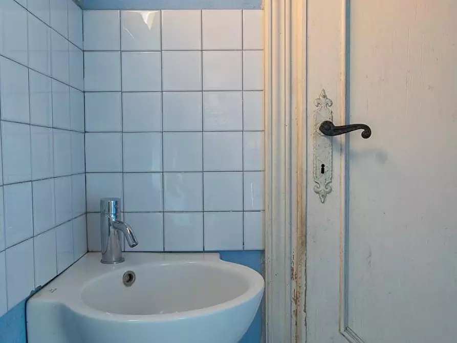 Immagine 5 di Rustico / casale in vendita  a Pisa