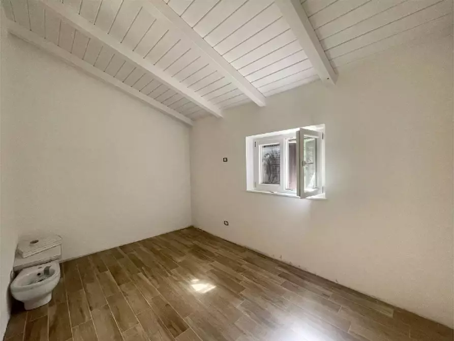 Immagine 17 di Villetta a schiera in vendita  a Aulla