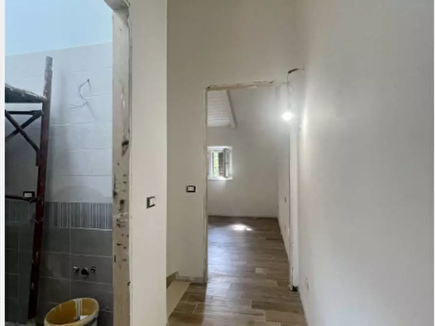 Immagine 15 di Villetta a schiera in vendita  a Aulla