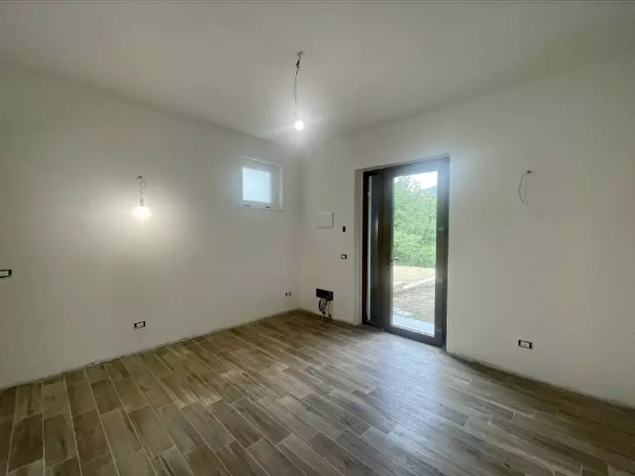 Immagine 4 di Villetta a schiera in vendita  a Aulla