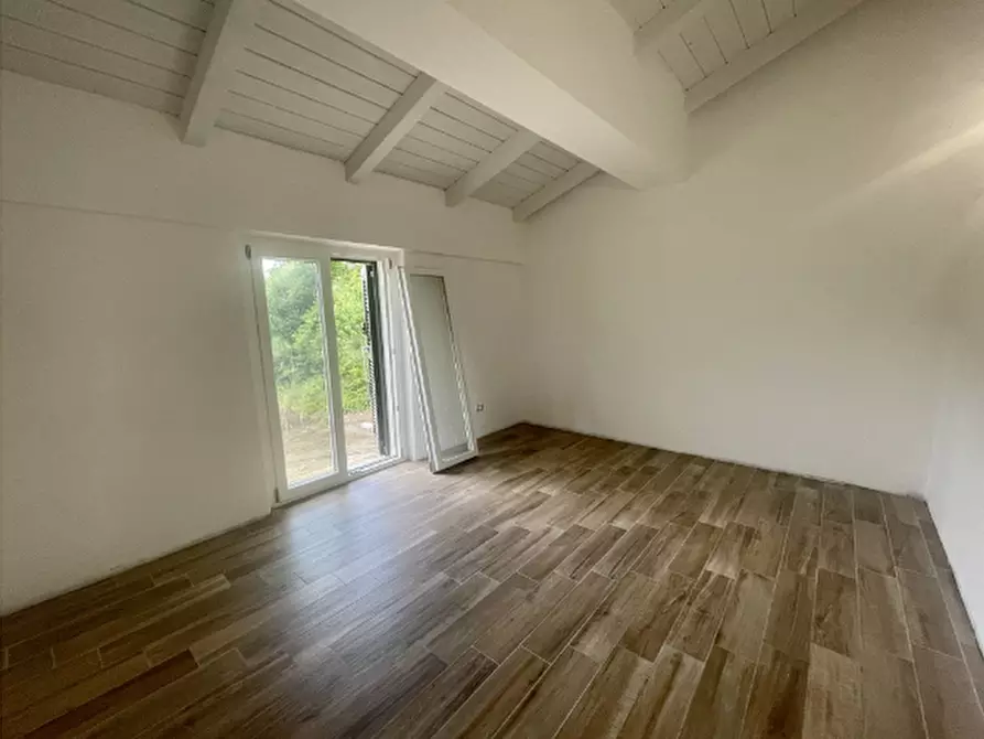 Immagine 2 di Villetta a schiera in vendita  a Aulla