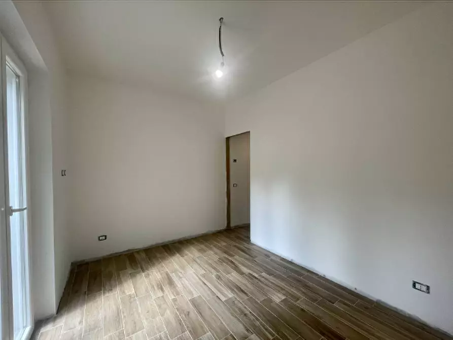 Immagine 10 di Villetta a schiera in vendita  a Aulla