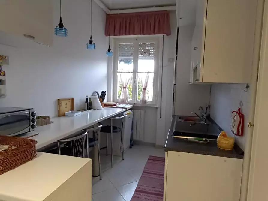 Immagine 8 di Appartamento in affitto  a Camaiore