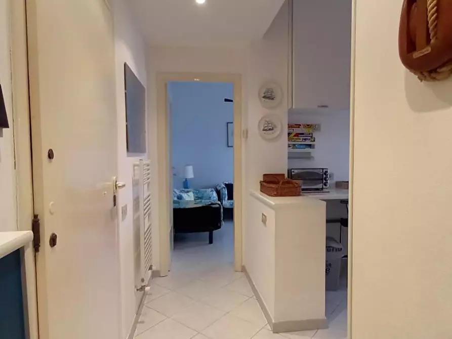 Immagine 12 di Appartamento in affitto  a Camaiore