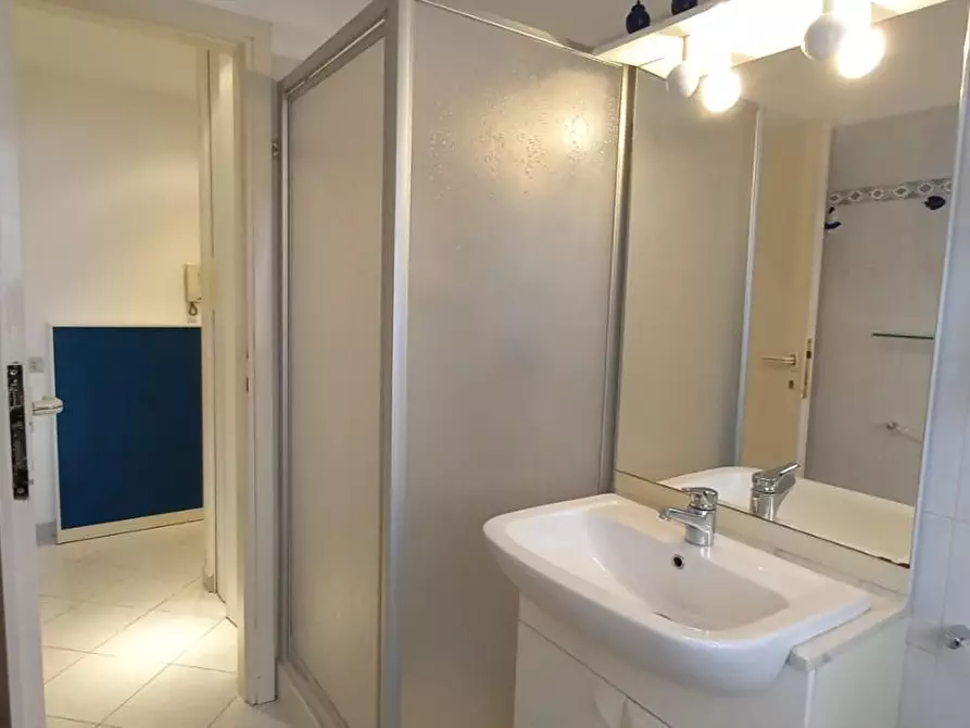 Immagine 14 di Appartamento in affitto  a Camaiore