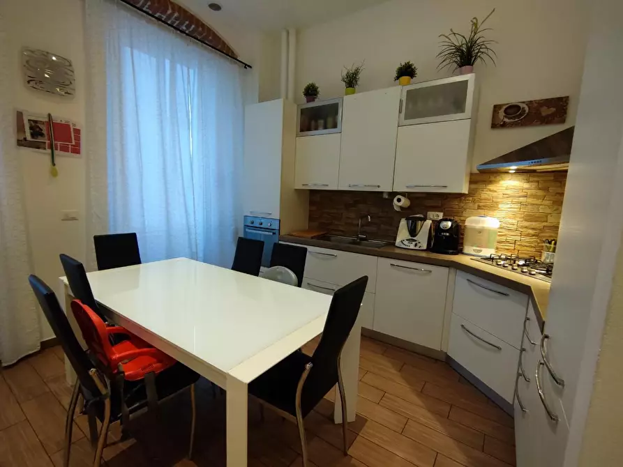 Immagine 5 di Appartamento in vendita  a Livorno