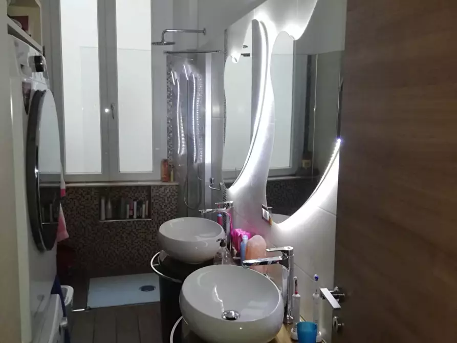 Immagine 17 di Appartamento in vendita  a Livorno