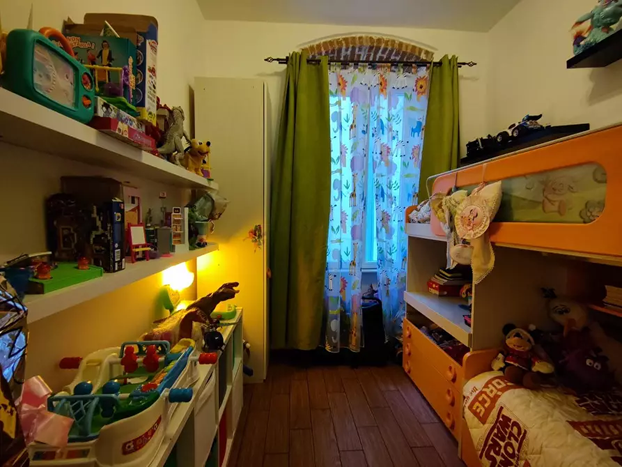 Immagine 13 di Appartamento in vendita  a Livorno