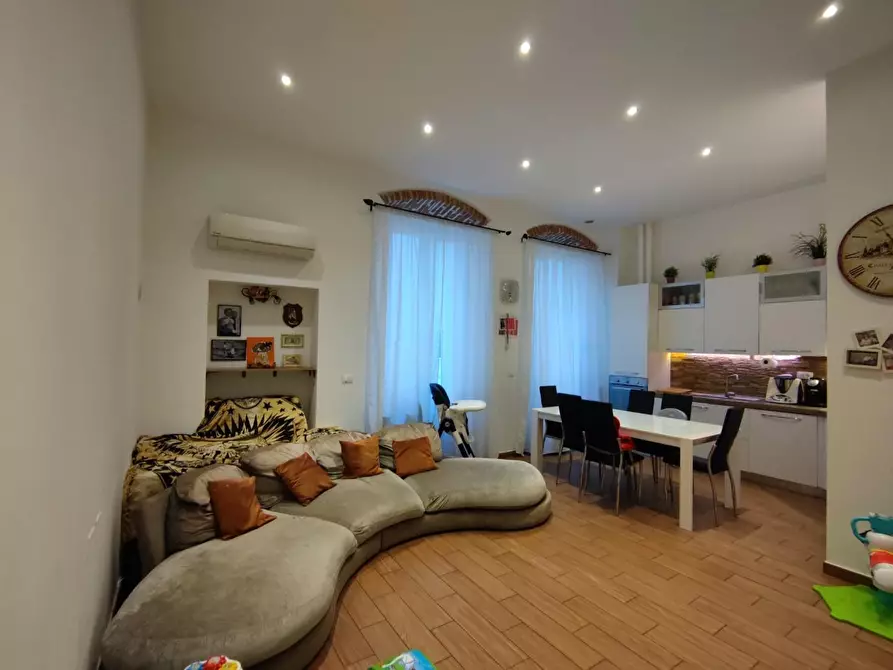 Immagine 2 di Appartamento in vendita  a Livorno